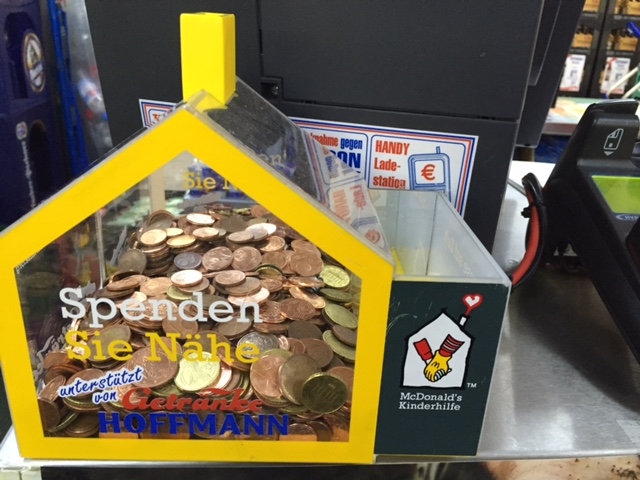 Spendenhaus McDonalds Kinderhilfe bei Getränke Hoffmann Thumbnail