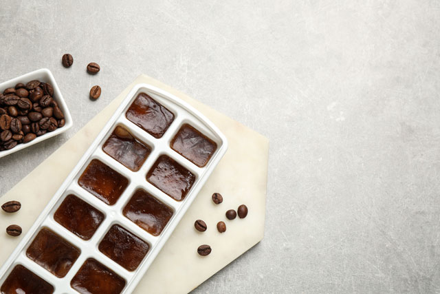 Coffee Cubes schmecken auch zu BAILEYS Coffee Cubes sind ein guter Sparingspartner – zum Beispiel für BAILEYS Irish Cream.