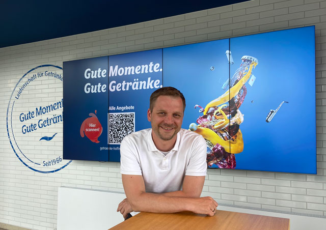 Bierbotschafter Sebastian Mallach-Meyer von Getränke Hoffmann Ob am Strand, auf Balkonien oder als Begleitung fürs Picknick – nutze die Auswahl an Sommerbieren bei Getränke Hoffmann!