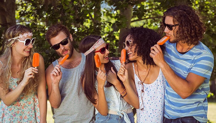 Popteil-Rezepte von GH genießen (3) Sommerzeit ist Eiszeit. Mit diesen Poptails hebst du deine Kindheitserinnerungen aufs Erwachsenenalter an!