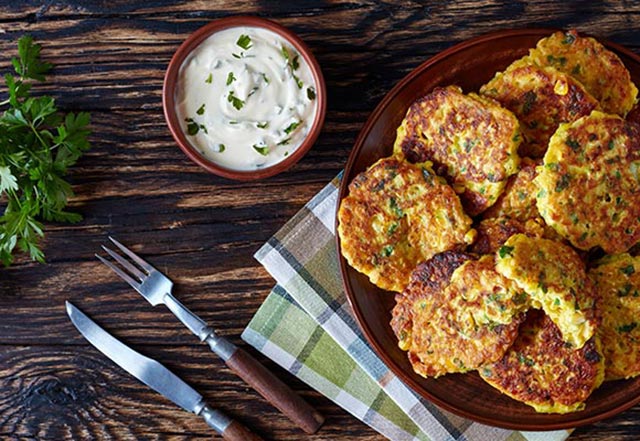 GH-Rezept für Mais-Fritters mit VILSA classic So müssen die Mais-Fritters aussehen: goldbraun und leicht knusprig!