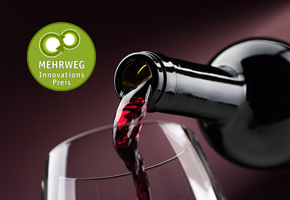 HOFFMANN'S WEIN:BAR mit Mehrweg-Innovationspreis ausgezeichnet HOFFMANN'S WEIN:BAR Flasche und Weinglas mit Logo Mehrweg-Innovationspreis