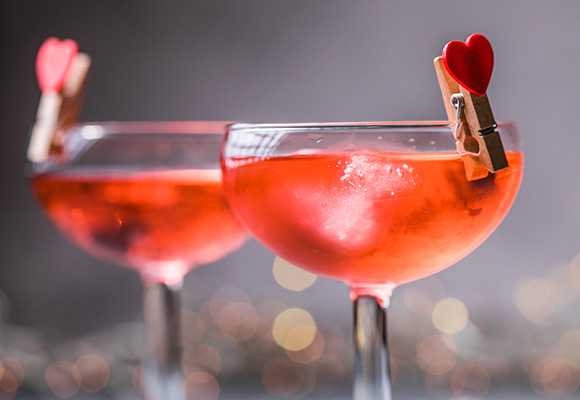 Liebes-Cocktail APEROL-Rosé (2) Liebesbotschaft im Glas: APEROL-Rosé – nicht nur zum Valentinstag ein Genuss
