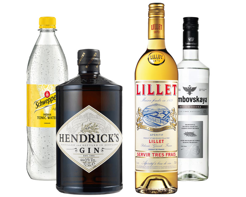 Produkte für LILLET-Cocktail mit Beere (1) Flaschen von Schweppes Tonic Water, HENDRICK’s Gin, LILLET Blanc und Tambovskaya Silver Vodka