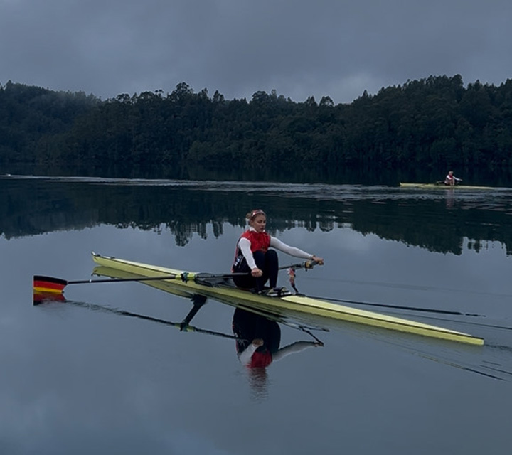 Ruderin Lanea Rüter beim Training im Einer