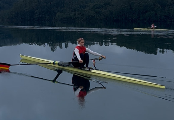 Ruderin Lanea Rüter trainert