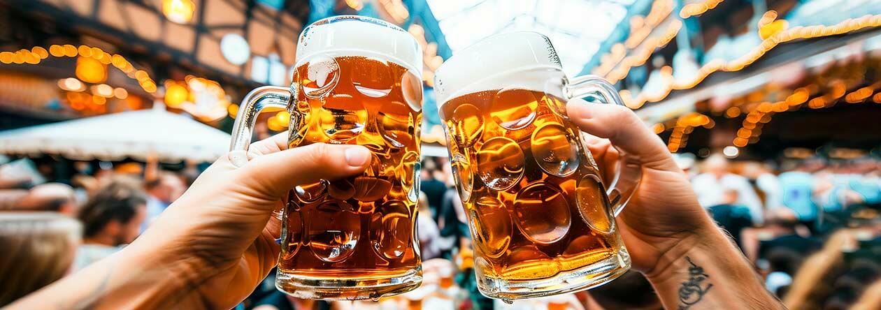 Hoch die Maß! Hol dir mit den Oktoberfestbieren von GH die Festzeltstimmung nach Hause.