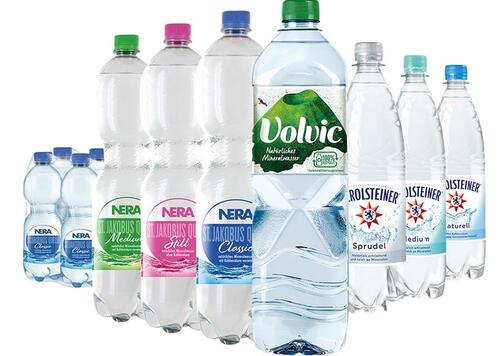 Bei uns kannst du die Vielfalt an Mineralwasser erleben: Volvic, GEROLSTEINER in den Sorten Sprudel, Medium und Naturell sowie NERA Mineralwasser in den Sorten Classic, Still und Medium in der 1,5 Liter-PET-Flasche sowie in kleinen 0,5-Liter-Flaschen