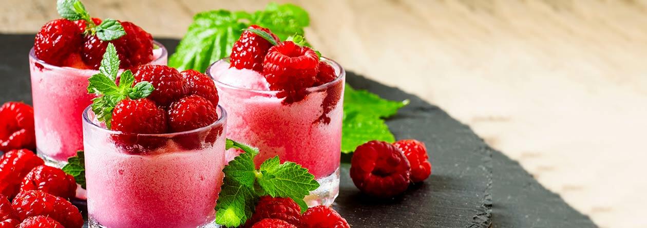 LILLET Berry Slushy mit frischen Beeren