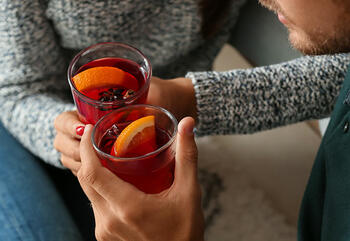 Was gibt es Schöneres als an kalten Tagen mit Freunden mit heißem Punsch auf das Leben anzustoßen?