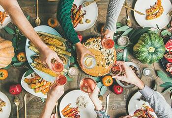 Die Vielfalt mit ausgezeichneter Bio-Qualität am Tisch wächst